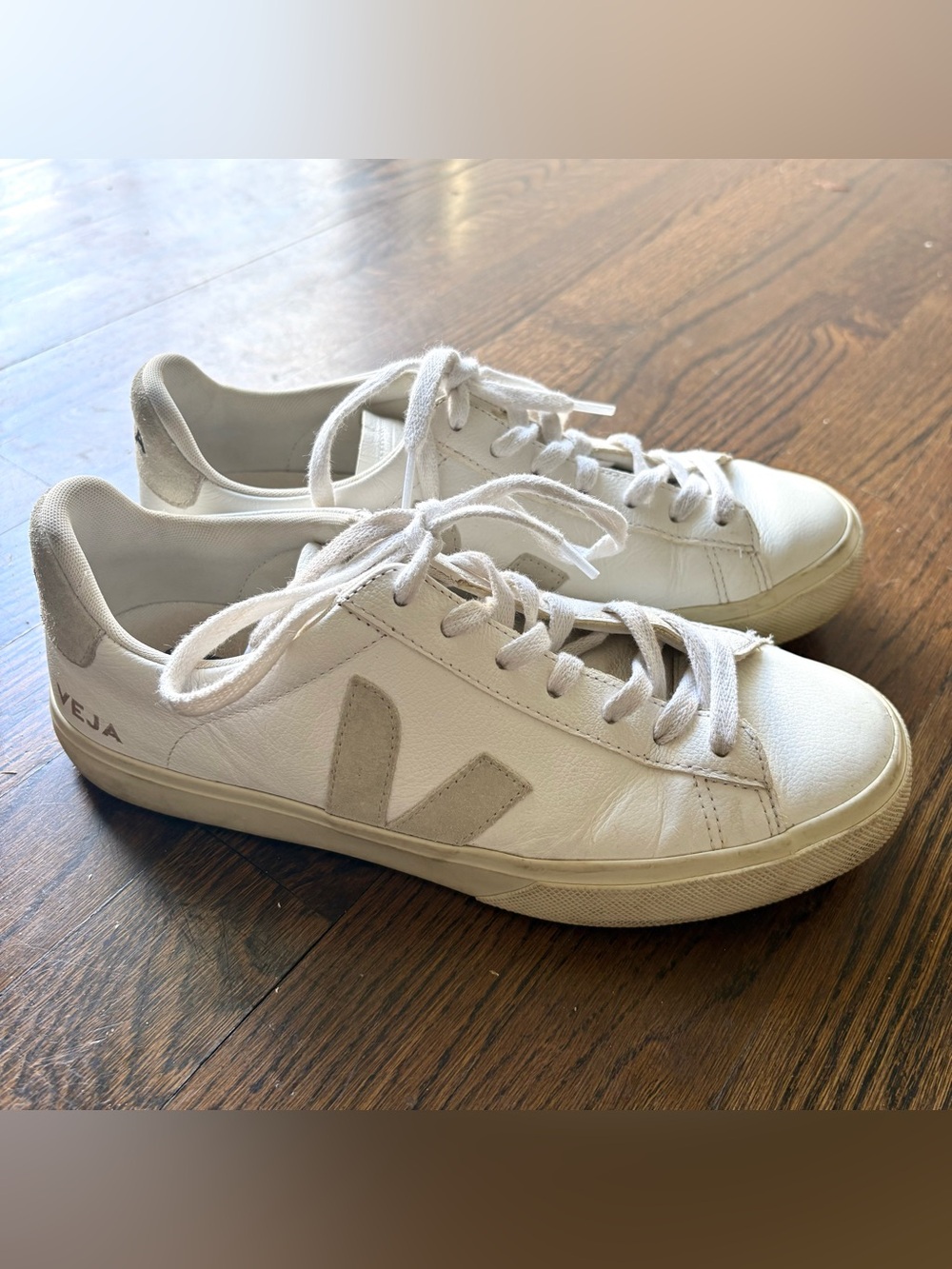 Veja Campo Sneaker - Picture 2 of 5